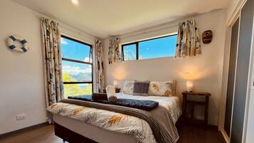 3 bedrooms, iron/ironing board, travel cot, free WiFi