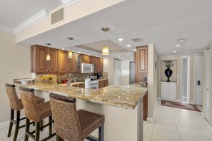 Fridge, microwave, oven, stovetop - Ocean Views from Screened Lanai, Private Beach, Heated Pool, Tennis, Parking - enjoy luxury living! (Sarasota)