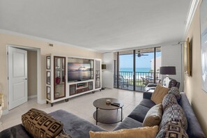 TV, DVD player - Siesta Key Beachfront Condo with Gulf Views, Private Beach Access & Heated Pool (Sarasota)