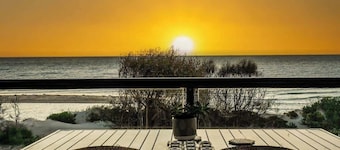 Oceanfront Apartment with Balcony & Free WiFi