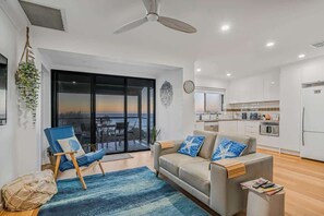 TV, Netflix, streaming services, offices