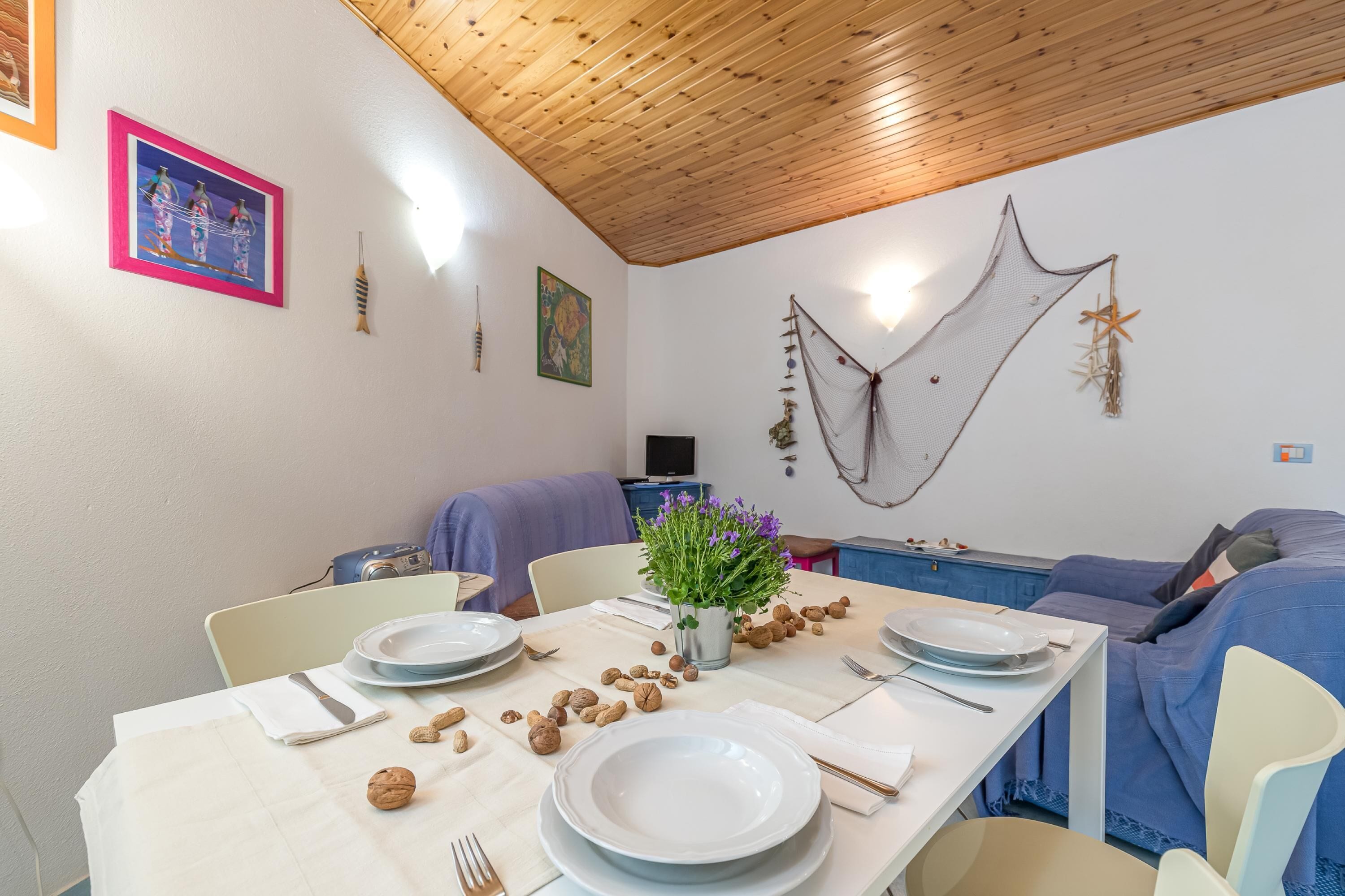 Appartement Familial, plusieurs chambres (Blue&Green House With Shared Pool) | Restauration