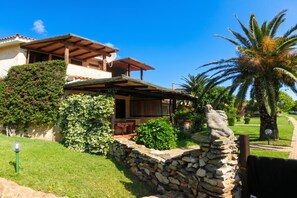 Exterior - Blue&green House With Shared Pool (Golfo Aranci)