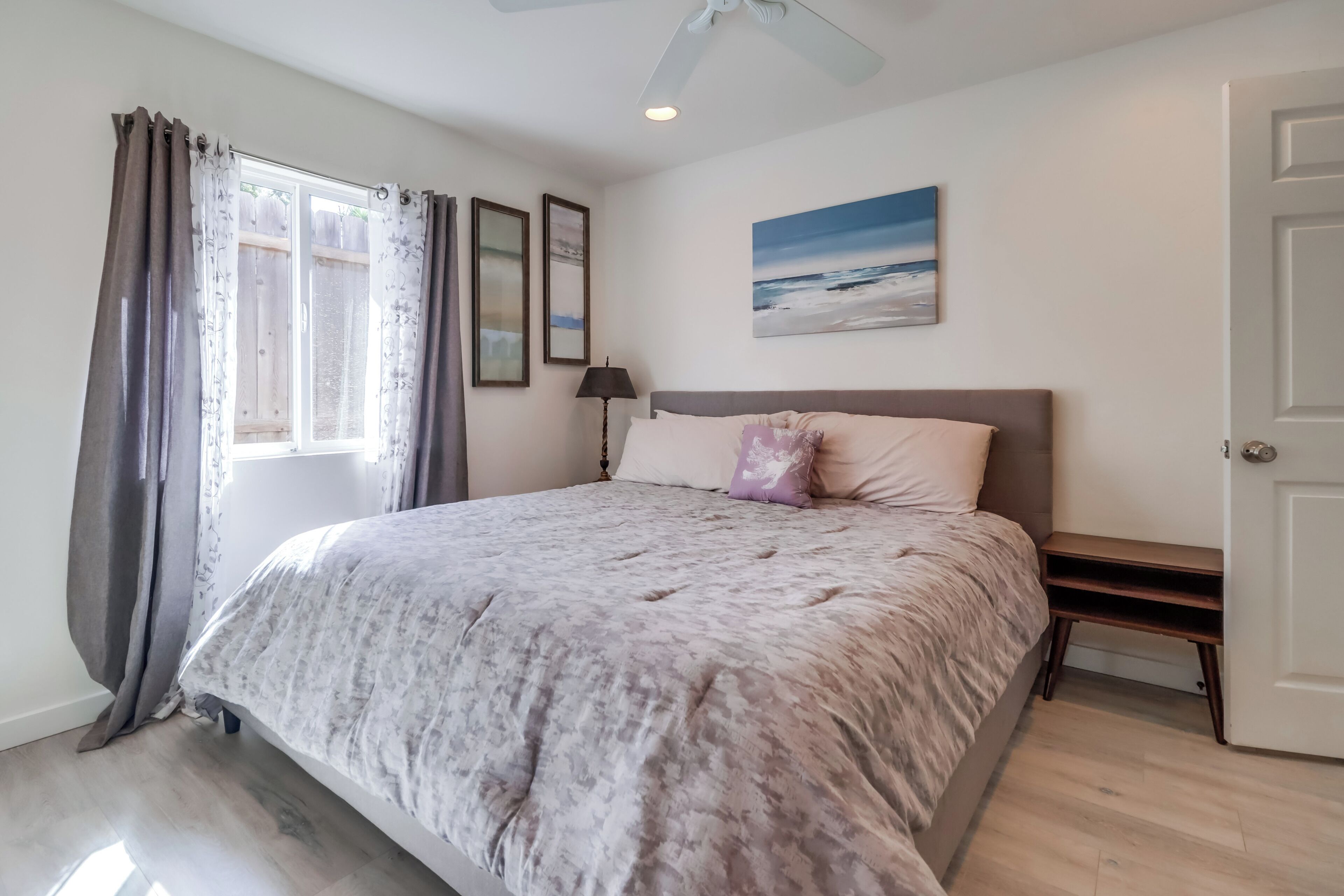 2 bedrooms, desk, iron/ironing board, WiFi (free)
