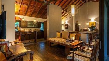 Room, 2 Bedrooms | Dining room