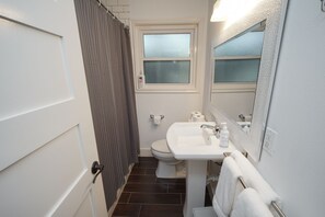 Bathtub