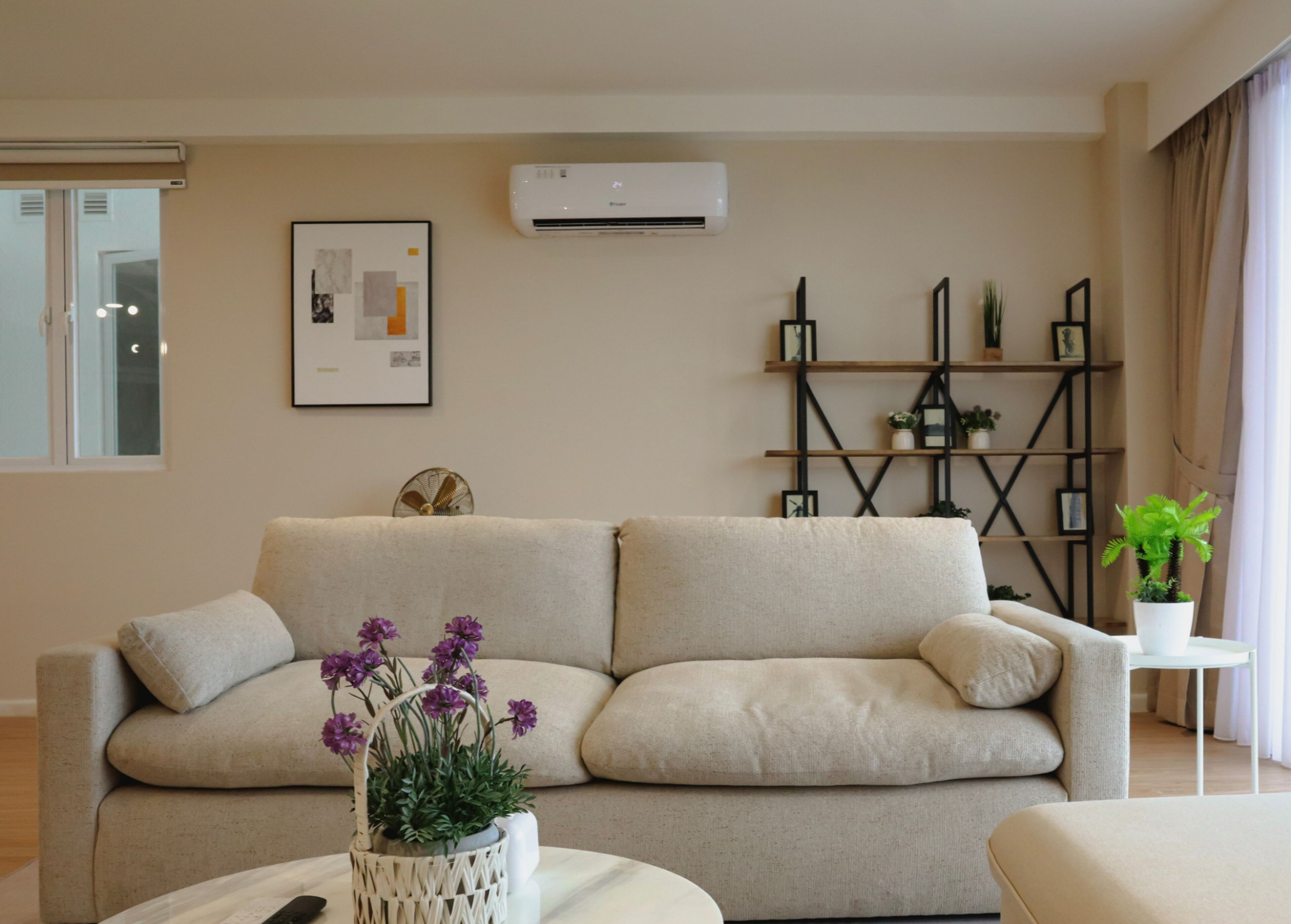 comfort penthouse | living area | 45-inch smart tv with digital channels, tv, netflix