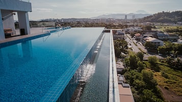 Piscina all'aperto