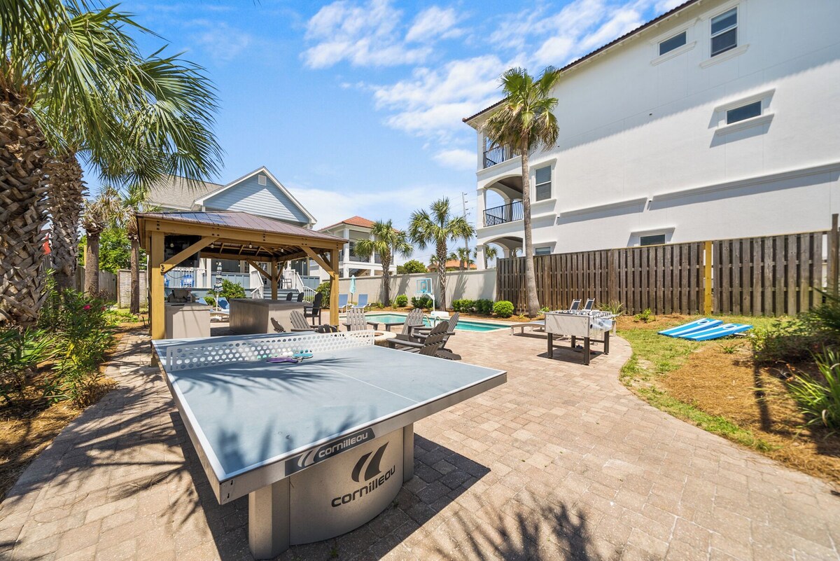 Photo 8 of 7 BR, Gulf Views, Across From Beach, Movie Theater, Pool/Spa, Discount Golf Cart