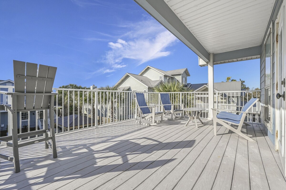 Photo 26 of 7 BR, Gulf Views, Across From Beach, Movie Theater, Pool/Spa, Discount Golf Cart