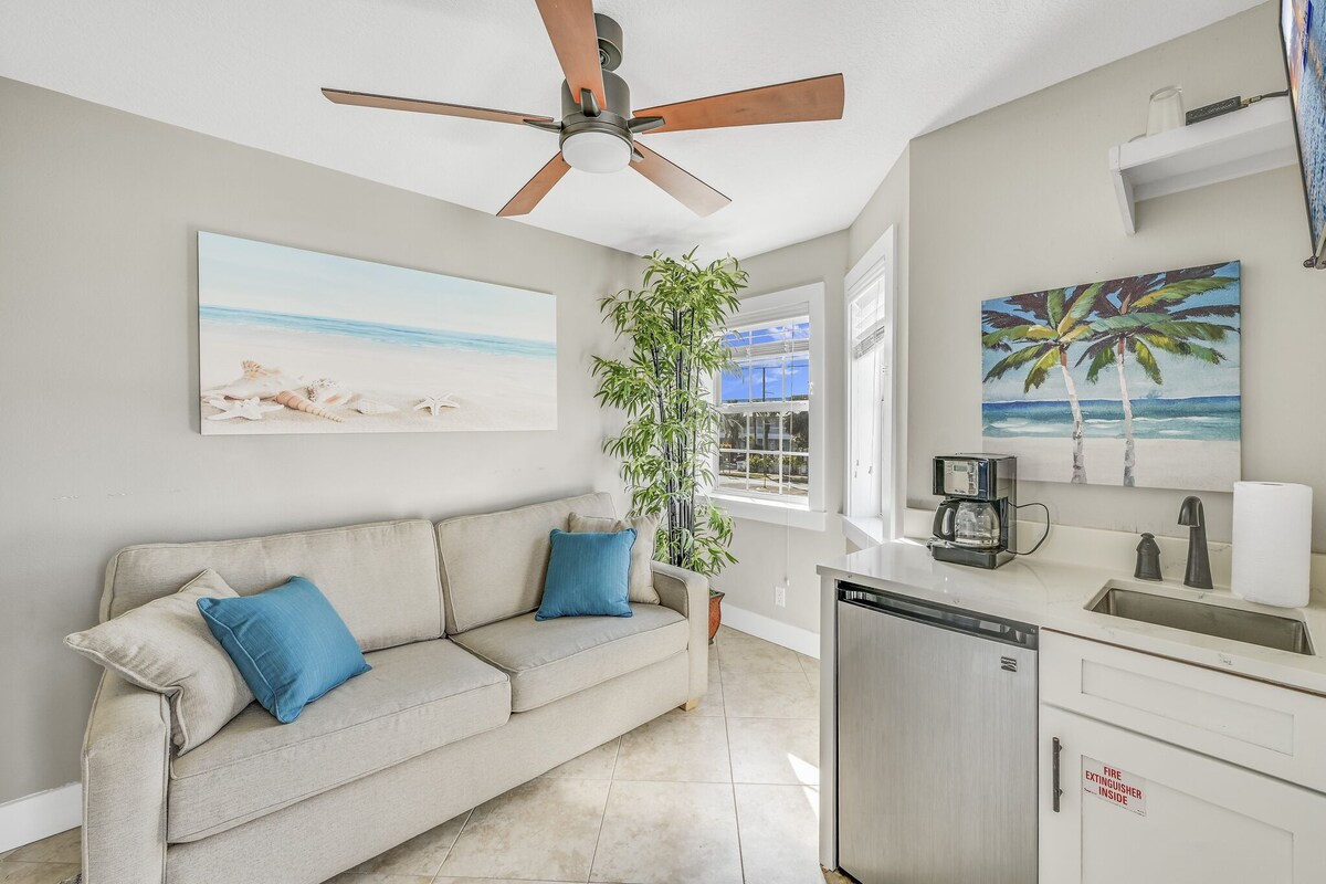Photo 38 of 7 BR, Gulf Views, Across From Beach, Movie Theater, Pool/Spa, Discount Golf Cart