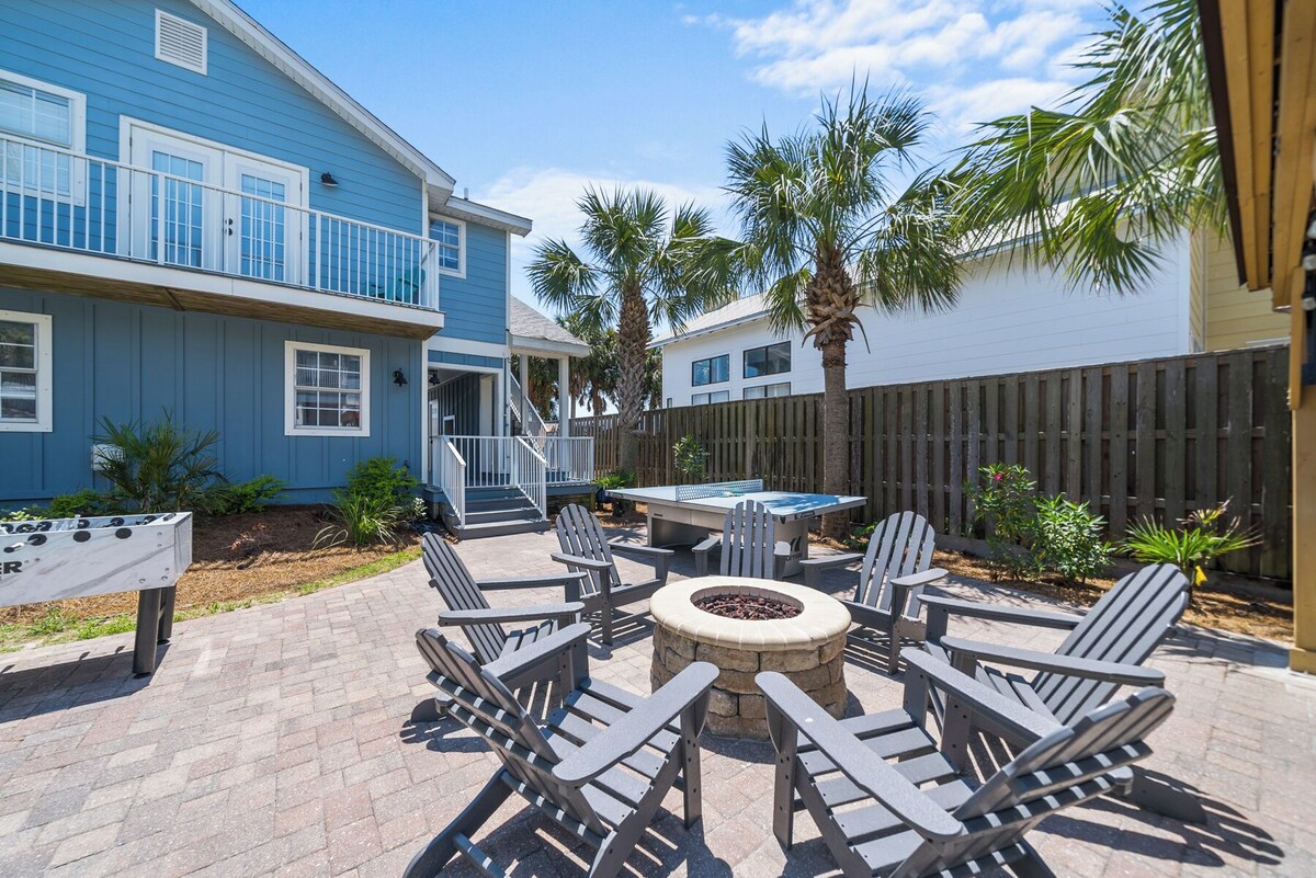 Photo 7 of 7 BR, Gulf Views, Across From Beach, Movie Theater, Pool/Spa, Discount Golf Cart