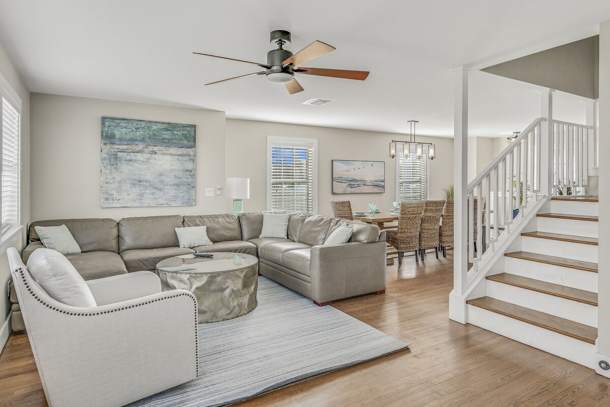 Photo 23 of 7 BR, Gulf Views, Across From Beach, Movie Theater, Pool/Spa, Discount Golf Cart