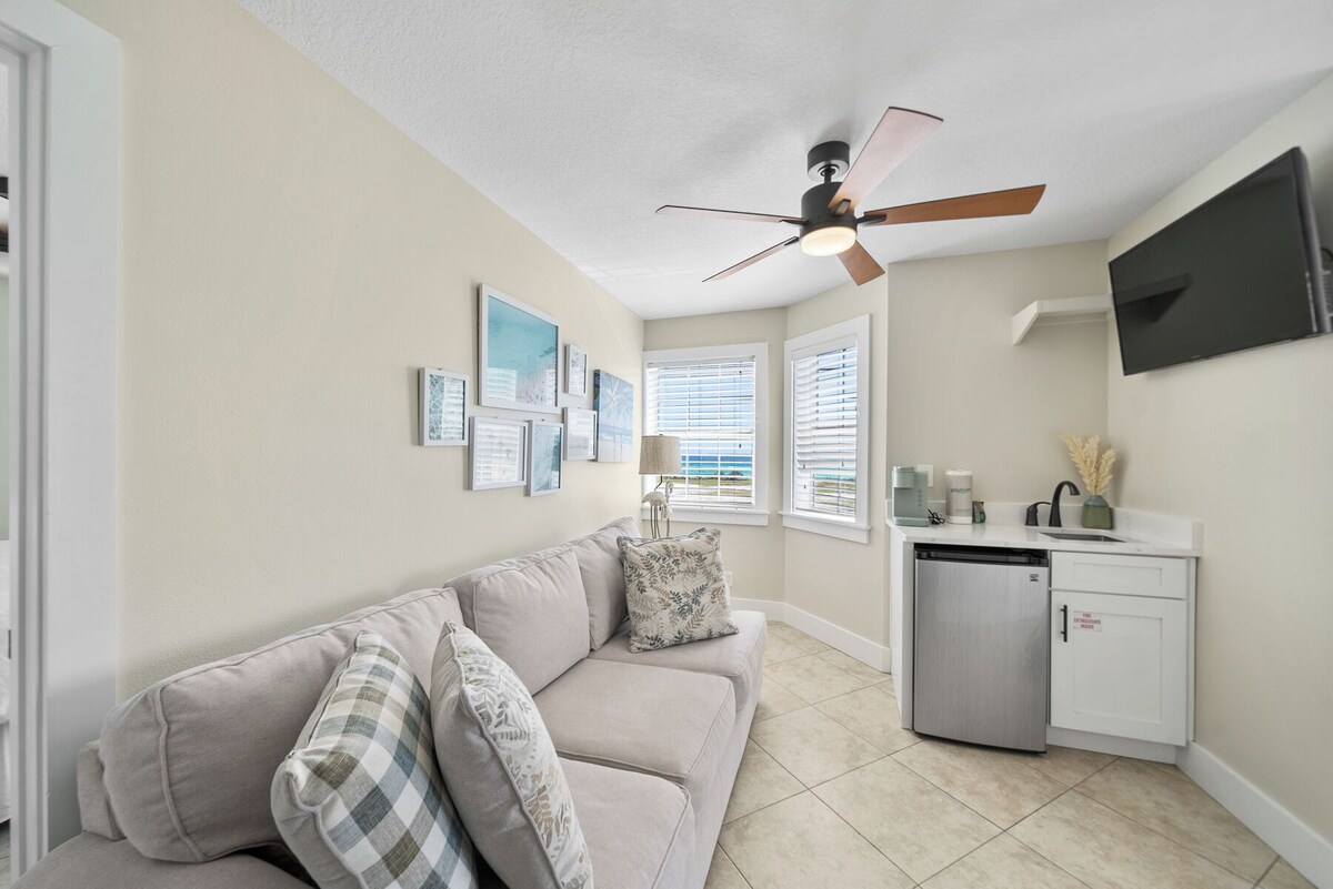 Photo 39 of 7 BR, Gulf Views, Across From Beach, Movie Theater, Pool/Spa, Discount Golf Cart