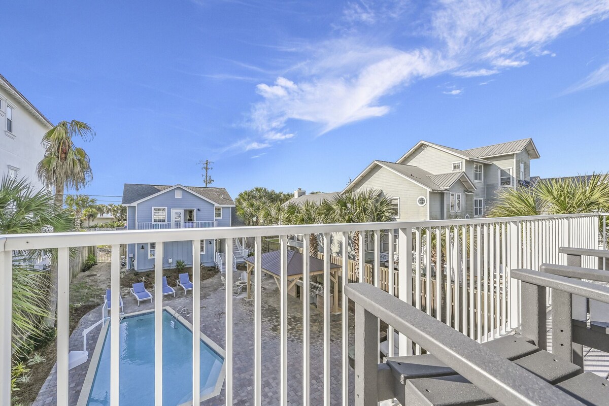 Photo 25 of 7 BR, Gulf Views, Across From Beach, Movie Theater, Pool/Spa, Discount Golf Cart