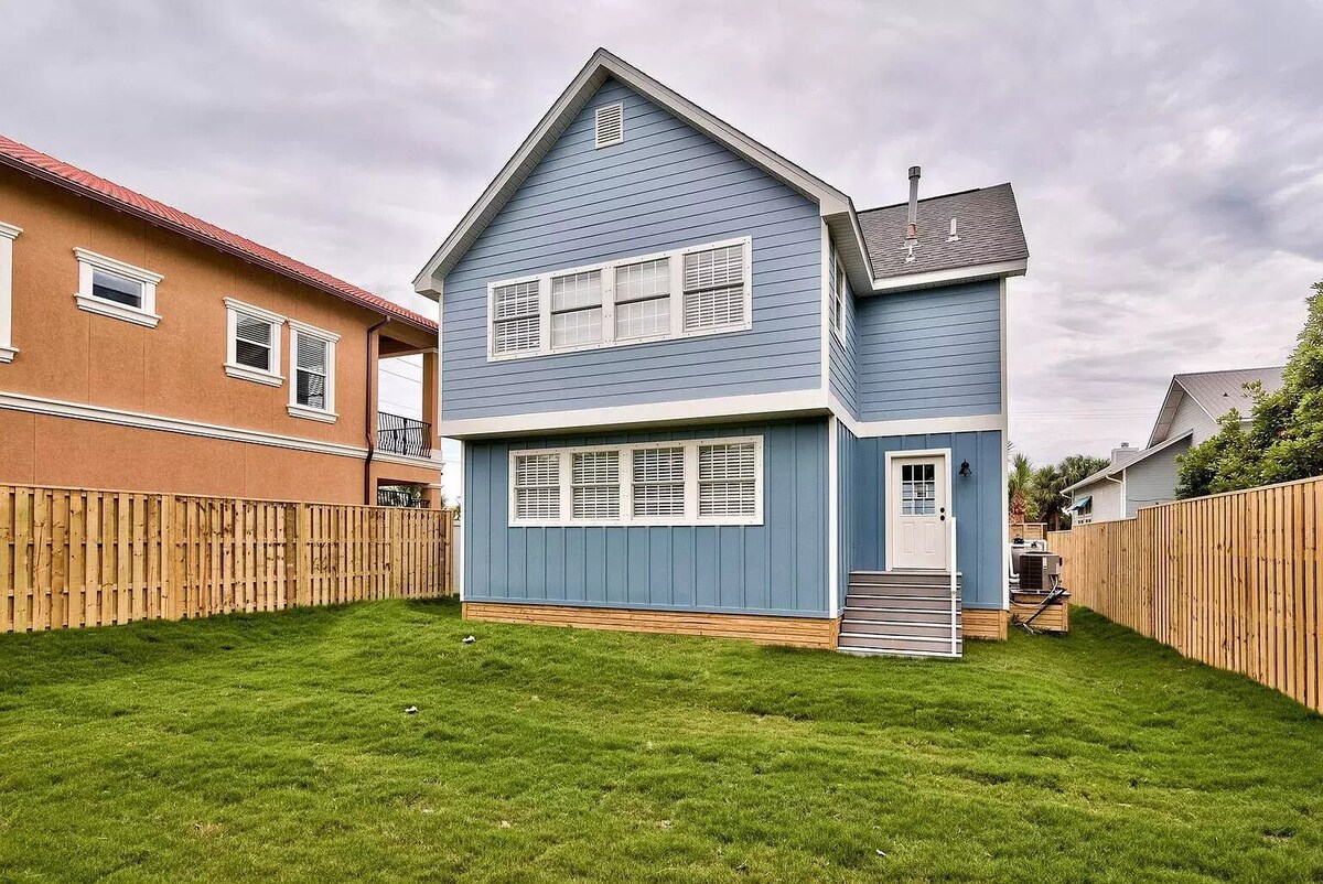 Photo 49 of 7 BR, Gulf Views, Across From Beach, Movie Theater, Pool/Spa, Discount Golf Cart