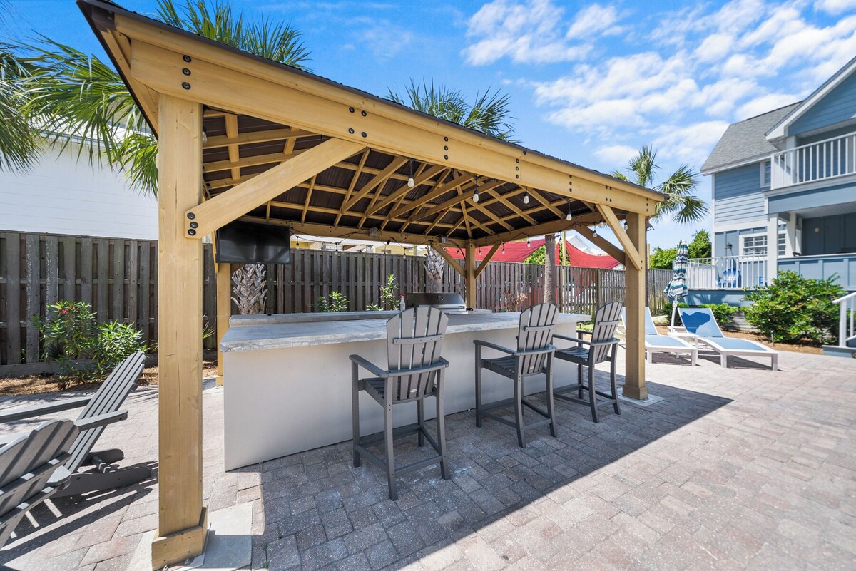 Photo 4 of 7 BR, Gulf Views, Across From Beach, Movie Theater, Pool/Spa, Discount Golf Cart
