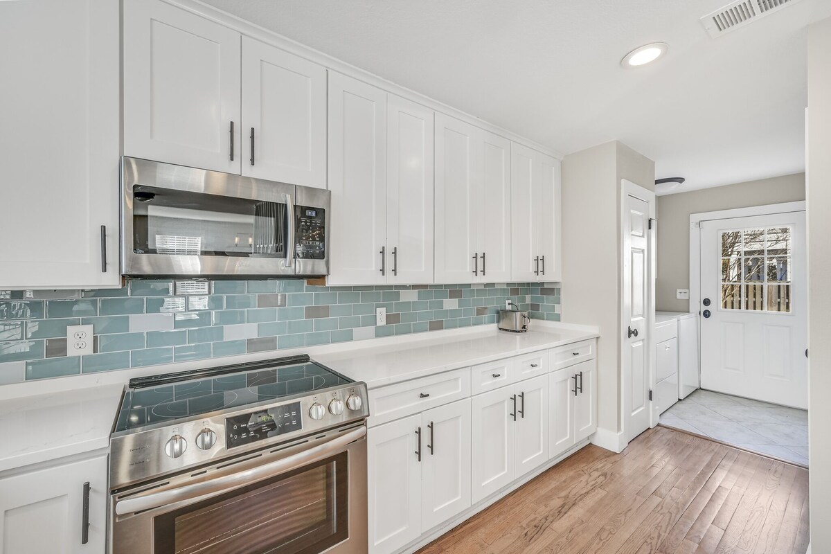 Photo 16 of 7 BR, Gulf Views, Across From Beach, Movie Theater, Pool/Spa, Discount Golf Cart