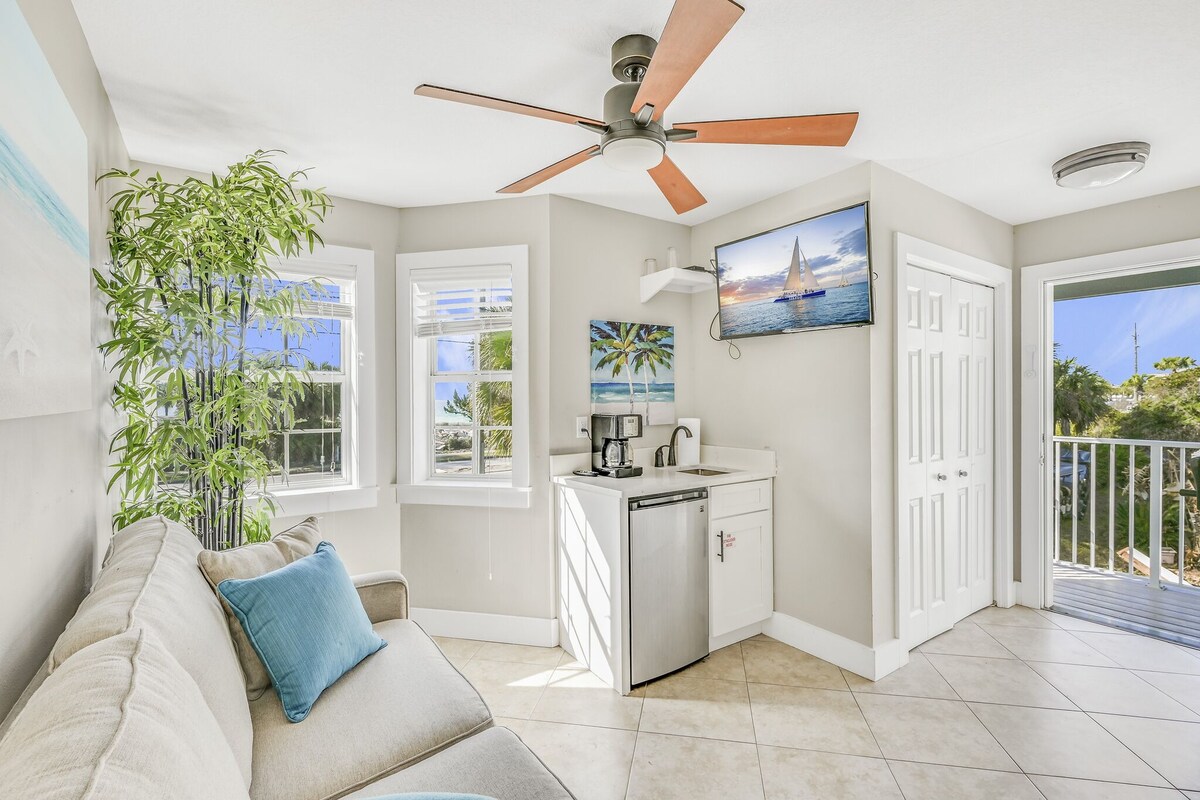 Photo 37 of 7 BR, Gulf Views, Across From Beach, Movie Theater, Pool/Spa, Discount Golf Cart