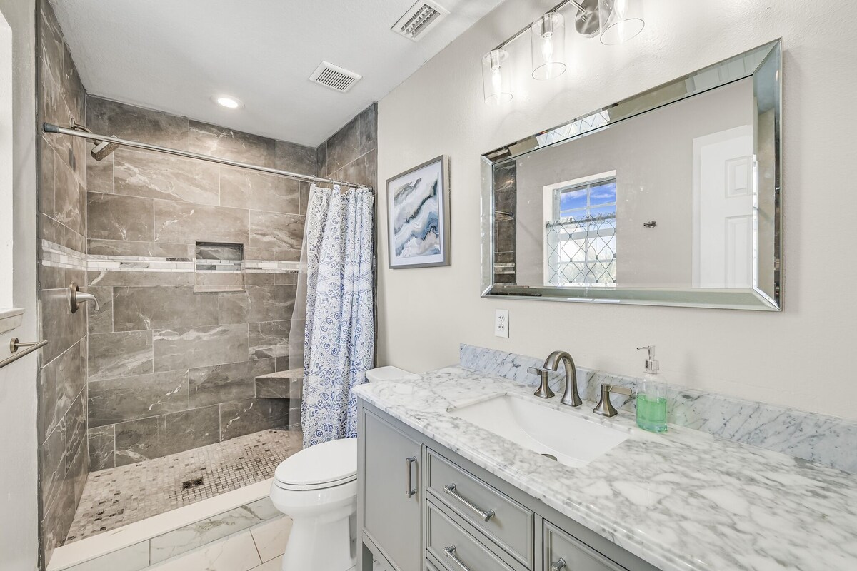 Photo 28 of 7 BR, Gulf Views, Across From Beach, Movie Theater, Pool/Spa, Discount Golf Cart