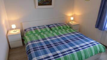 Apartment, 3 Bedrooms, Accessible, Smoking | 3 bedrooms