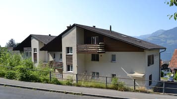 Apartment, 3 Bedrooms, Accessible, Smoking | Exterior