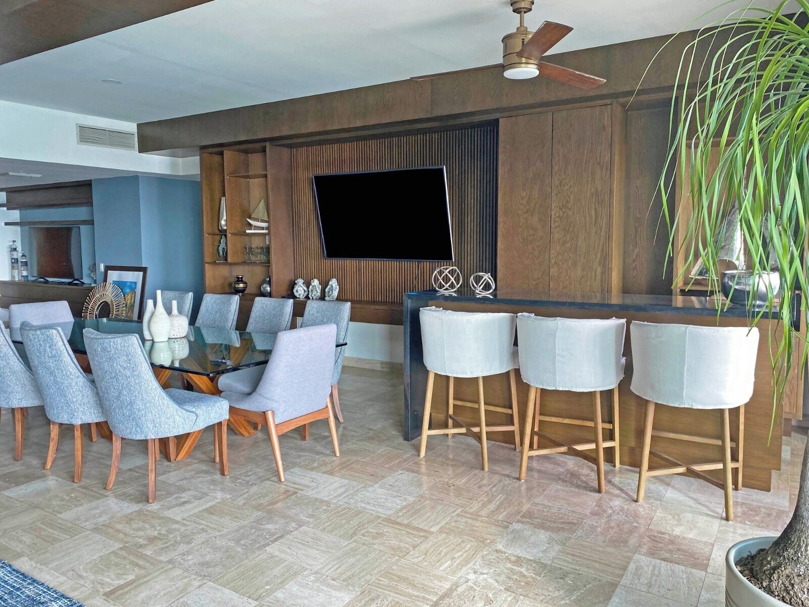 Apartamento, 4 habitaciones, fumadores, balcón | Restauración