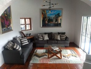 House, 3 Bedrooms, Smoking, Private Pool | Dining - Casa Frida in Tepoztlán (Tepoztlán)