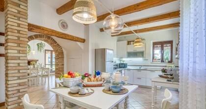 Villa Bentivoglio - Holiday Home With Swimming Pool