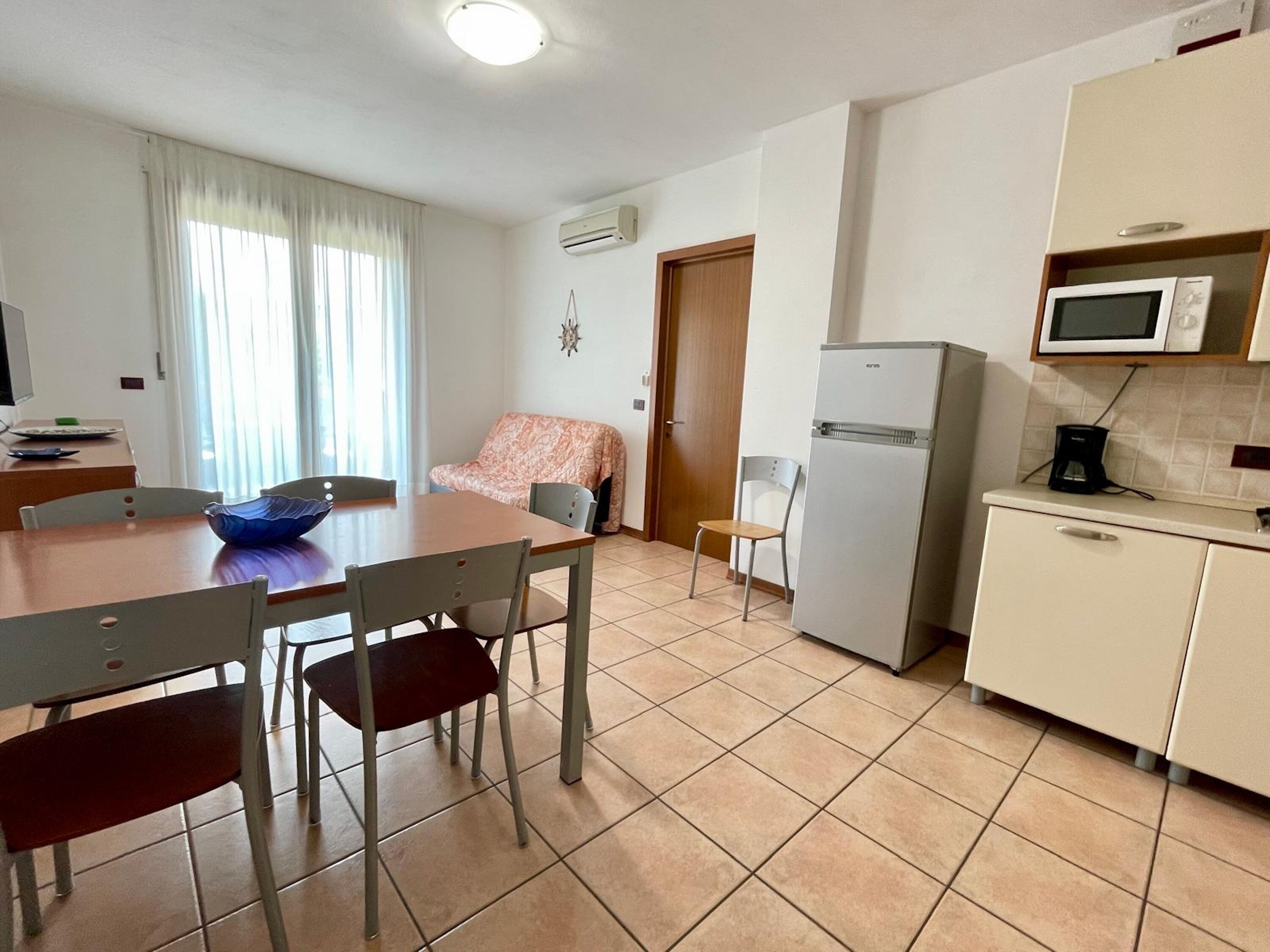 Căn hộ, 2 phòng ngủ, ban công, quang cảnh hồ bơi | Phòng ăn