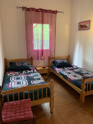 3 bedrooms, iron/ironing board, travel cot, bed sheets
