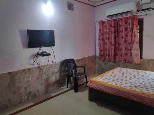 furnished accommodation opp INOX Patrapada