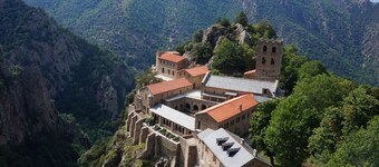 Appartement F2 + terrasse - classé 3 étoiles - avec vue village et Canigou