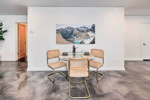 Unclassified image, 2 of 39, button - Modern Missoula Home ~ 2 Miles to Downtown! (Missoula)