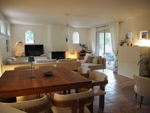 Televisión y libros 