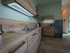 Fridge, microwave, oven, dishwasher