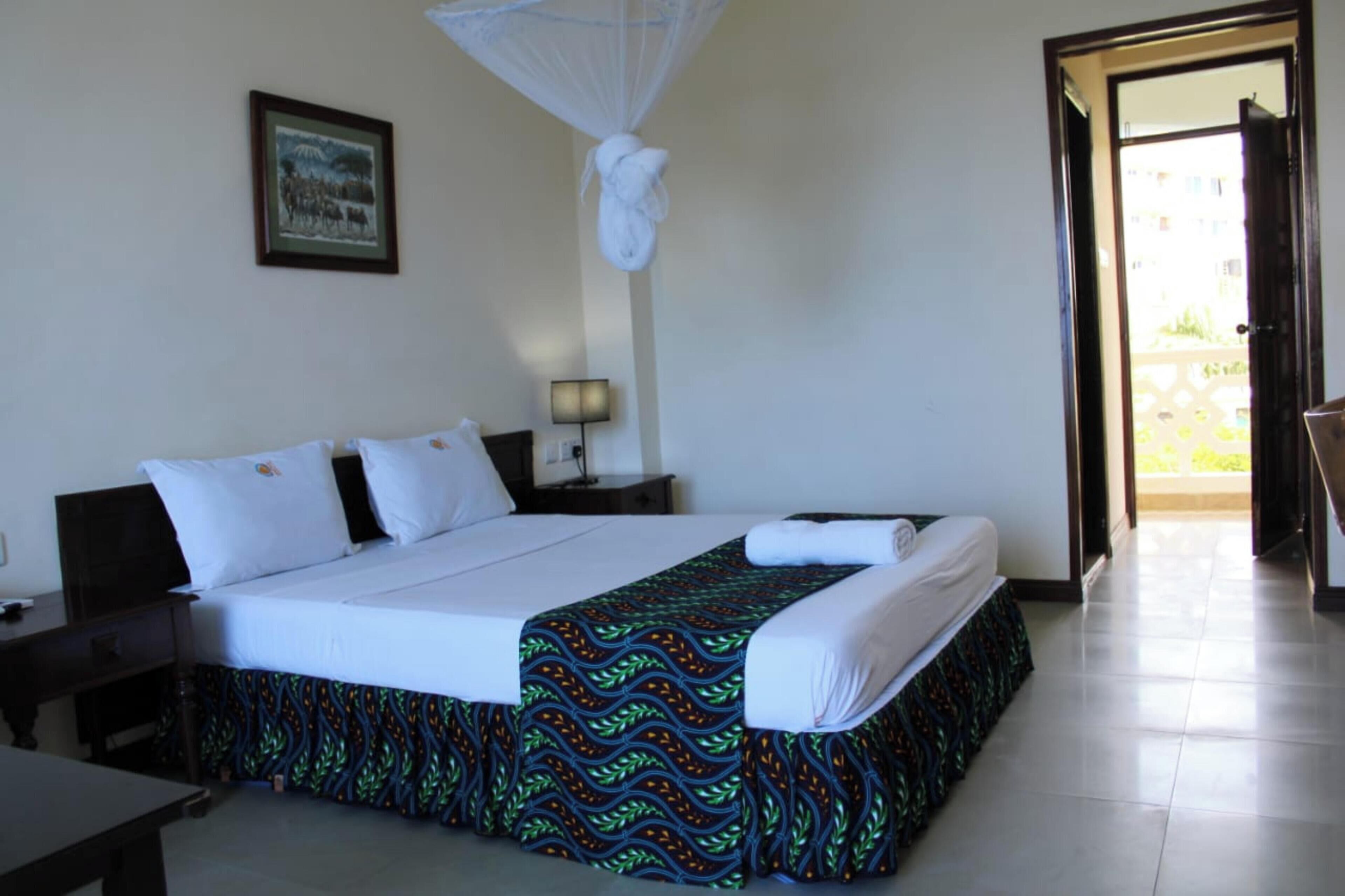 Egyptian cotton sheets, premium bedding, memory foam beds, desk