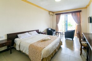 標準雙人或雙床房, 陽台 | 埃及棉床單、高級寢具、記憶床墊、書桌