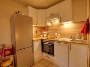 Fridge, microwave, dishwasher