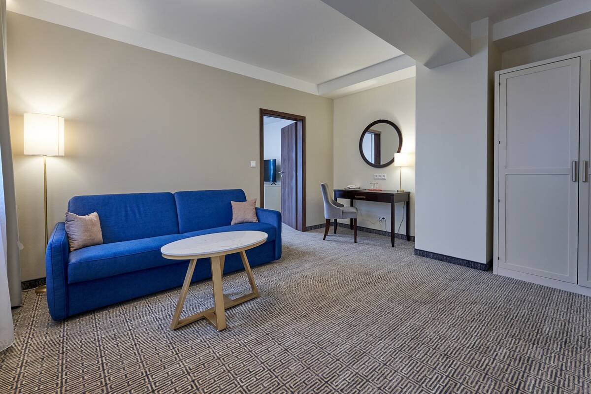 Suite Exclusive | Minibar, coffres-forts dans les chambres, bureau, Wi-Fi gratuit