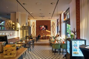 Café da manhã, almoço e jantar