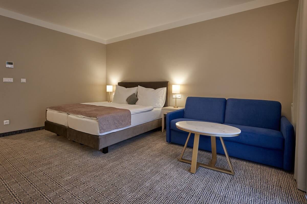Chambre Double Deluxe | Minibar, coffres-forts dans les chambres, bureau, Wi-Fi gratuit