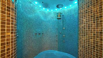 Hot stone massages, sports massages, 1 treatment room