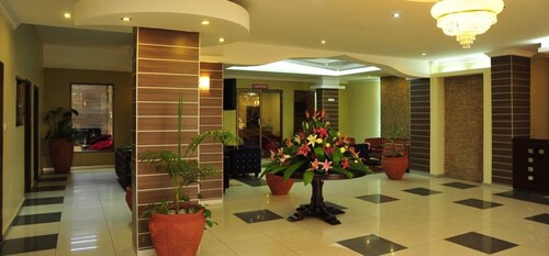 Nomad Paradise Hotel