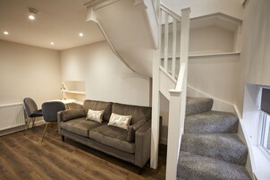 Studio Eksekutif, 1 Tempat Tidur Double | Meja kerja, ruang kerja ramah laptop, kedap suara, dan Wi-Fi gratis