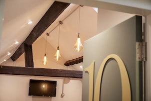 Studio Superior, 1 Tempat Tidur Double | Meja kerja, ruang kerja ramah laptop, kedap suara, dan Wi-Fi gratis