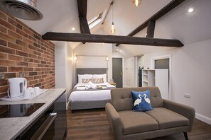 Studio Supérieur, 1 lit double | Bureau, espace de travail pour ordinateur portable