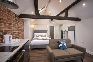 Superior Στούντιο, 1 Διπλό Κρεβάτι | Γραφείο, χώρος εργασίας για λάπτοπ, ηχομόνωση, δωρεάν Wi-Fi 