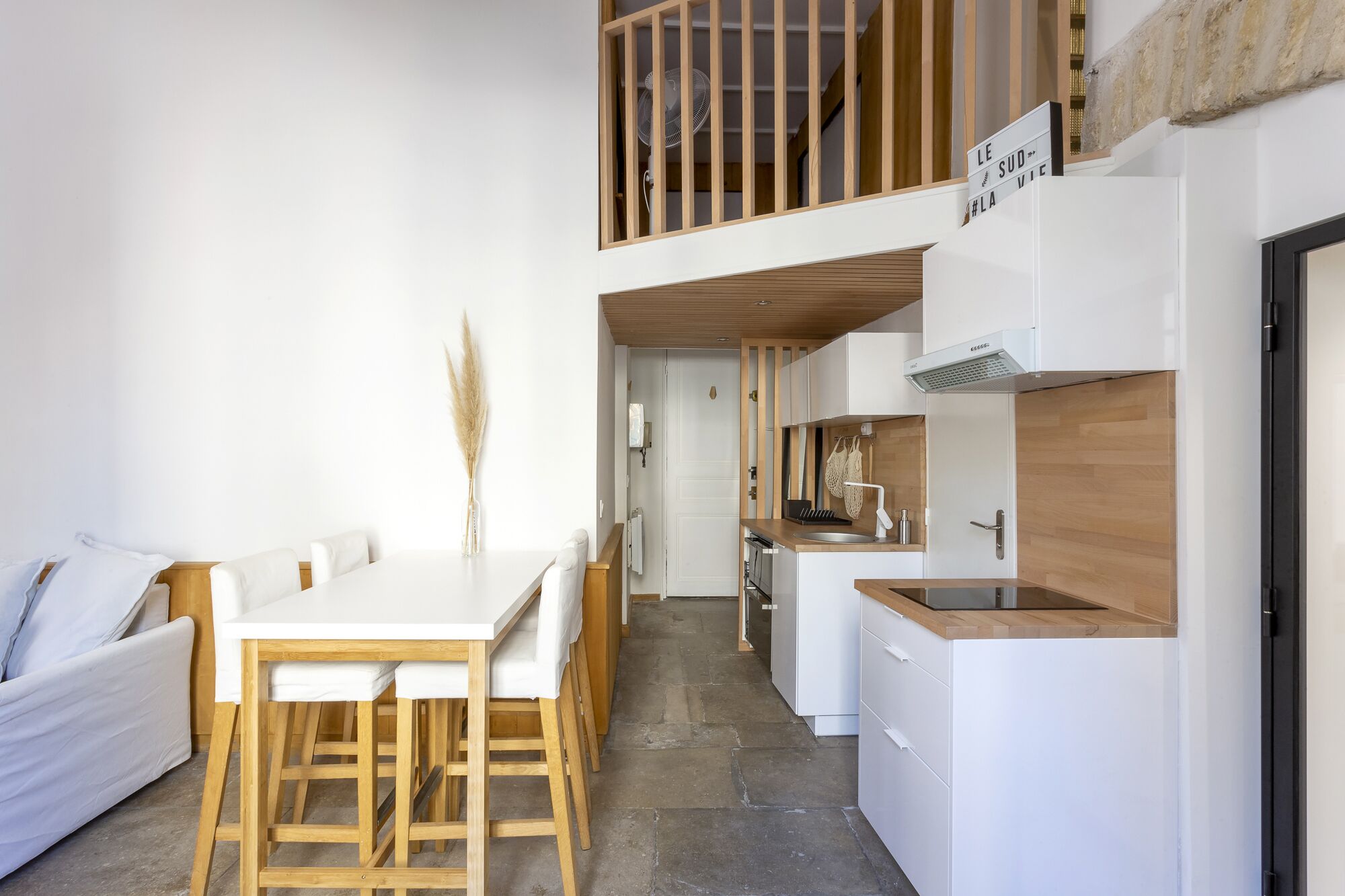 Réfrigérateur, four, plaque de cuisson, lave-vaisselle