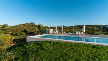 ์ผ์ธ ์์์ฅ, ์์์ฅ ํ๋ผ์, ์ผ๊ด์ ์์